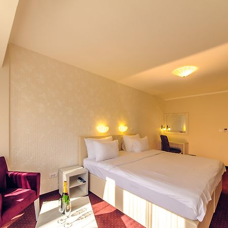 Philia Hotel Podgorica Exterior foto